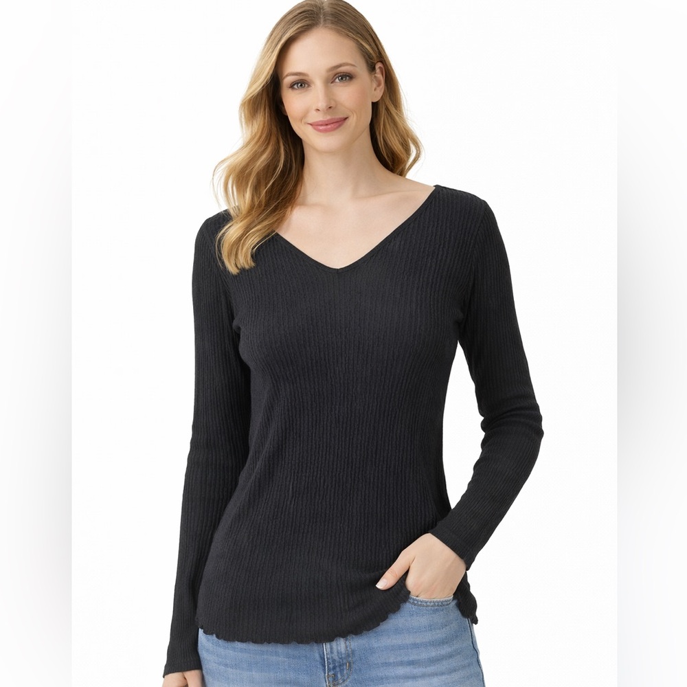 Itimanetly Free People NWT Y2K  Black stretch Waffle top.  Size M